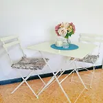 La Casita A&B